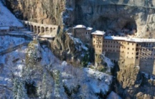 Manastir Sumela: Prije 1.600 godina isklesan na padini planine Karadag