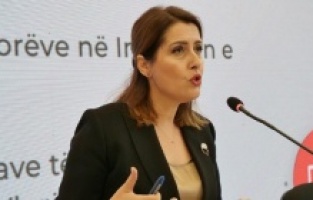 Ministrica Manastirliu: "Regionalna bolnica Memorijal u Fieru, izgrađena uz pomoć Turkiye, je model uspjeha"