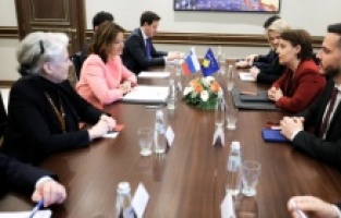 Tanja Fajon u Prištini: Kosovo da učini sve za normalizaciju odnosa sa Srbijom