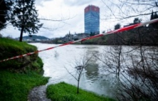 U Podgorici nivo rijeka u porastu, zatvoreno šetalište, poplavljen most