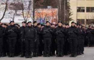 Zastave, vojska, snajperi na zgradama: U Istočnom Sarajevu se obilježava neustavni Dan RS-a