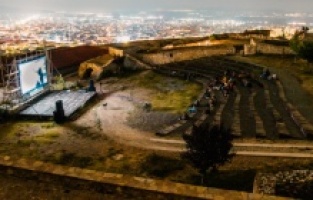 Tri dana solidarnosti sa Turkiye i Sirijom: DokuFest čitav prihod donira organizaciji koja služi obroke u zemljotresom pogođenim mjestima