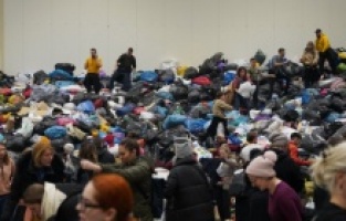 Udruženje "Pomozi.ba": Završena akcija prikupljanja garderobe i deka za Turkiye i Siriju