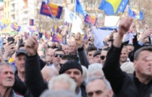 Protesti ispred OHR-a u Sarajevu: "Nećete nam uzeti slobodu, krvlju je plaćena"