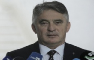 Komšić na Skupu patriota i građana u Sarajevu: "Nemojte nikad podcjenjivati Dodika jer on sve što govori to zaista i misli"