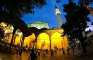 Muslimani u BiH i svijetu večeras obilježavaju noć Lejletu-l-kadr