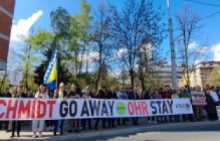 Počeli još jedni protesti ispred OHR-a