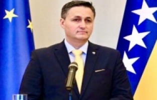 Bećirović poručio međunarodnoj zajednici: Zaustavite Dodika prije nego što ugrozi mir i sruši Dejtonski mirovni sporazum