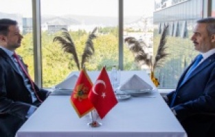 Ministar vanjskih poslova Turkiye Fidan razgovarao sa Milatovićem