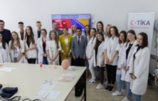 Uz podršku TIKA-e otvoren kabinet praktične nastave za učenike medicinske škole u Fojnici