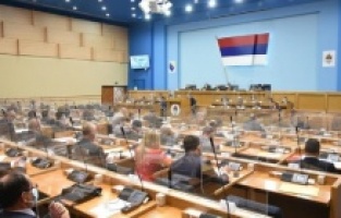 Narodna skupština RS-a usvojila zakon o kriminalizaciji klevete