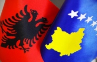 Vlade Kosova i Albanije potpisale 13 sporazuma