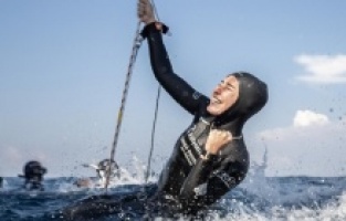 Turkinja Ercumen postavila svjetski rekord: Zaronila na dubinu od 106 metara bez peraja