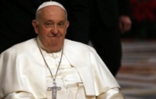 Papa Franjo na Badnje veče: Naša srca su u Betlehemu